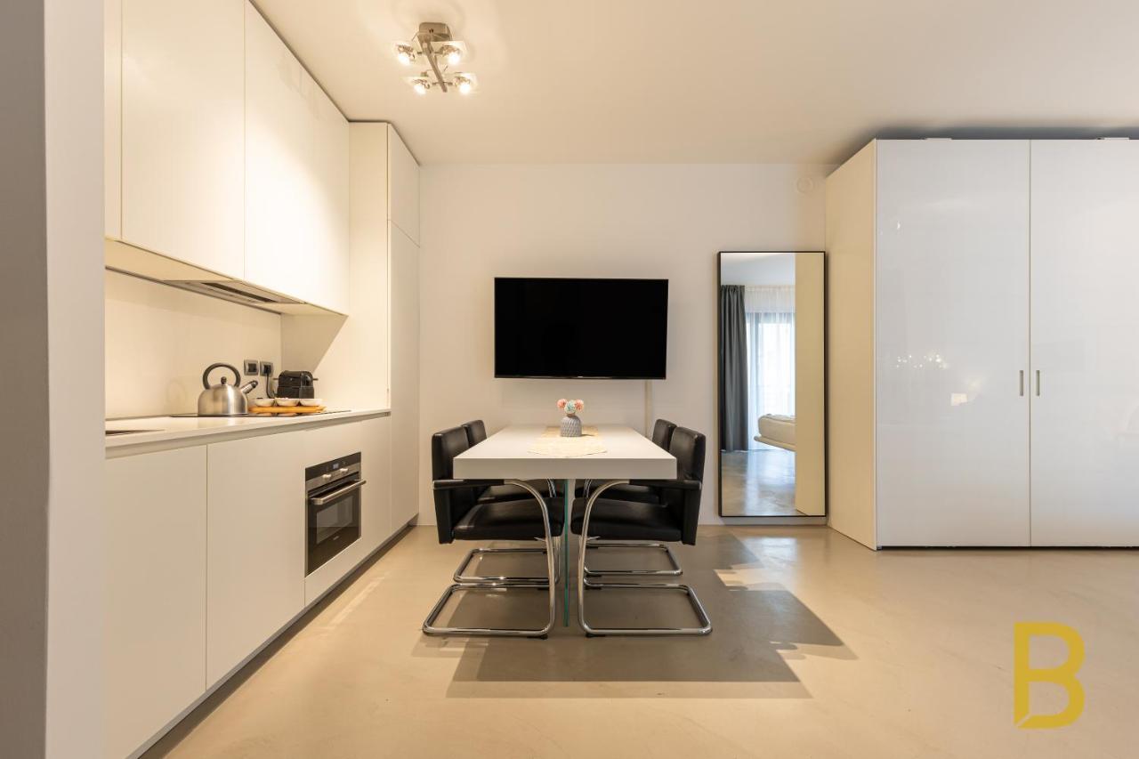 Beplace Apartments In Repubblica Милано Екстериор снимка
